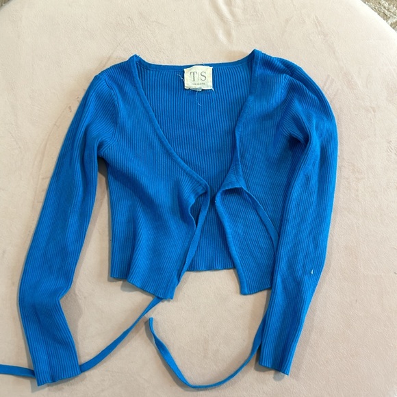 2 Piece Blue Ribbed Sweater Set - Picture 6 of 7